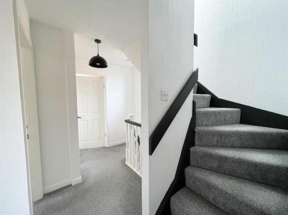 FIRST FLOOR HALLWAY