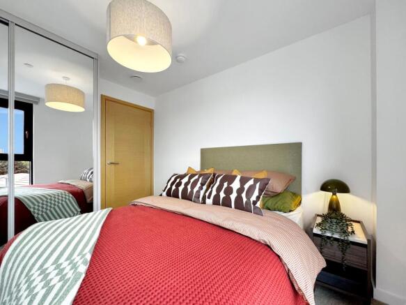 2 bed Apartment to rent Image 12