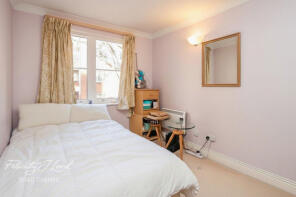 Flat 7, 127 Rudyard Court, Long Lane, London SE1 4PW