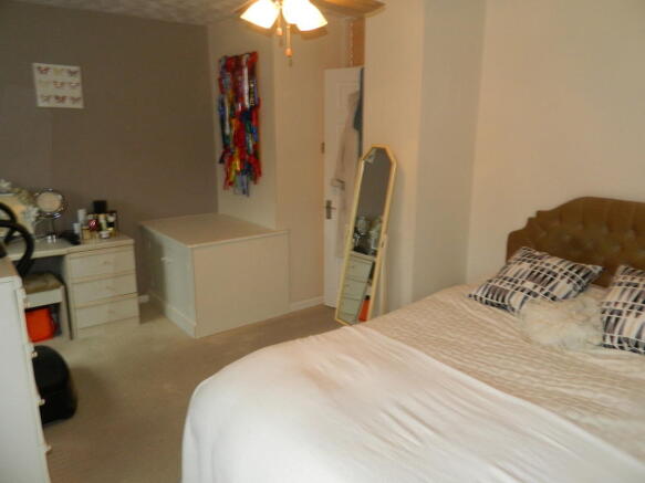 17' master bedroom