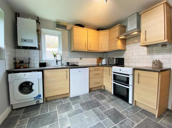 Modern Fitted Kitchen 727