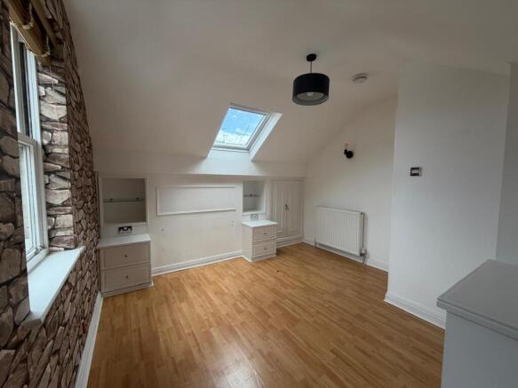 1 bed House for sale Image 8