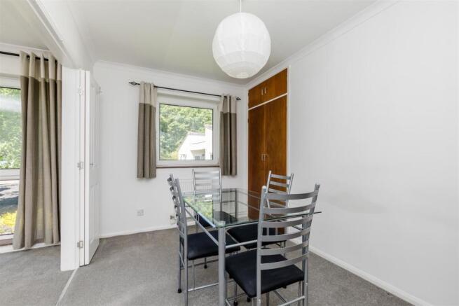 Dining room/bedroom