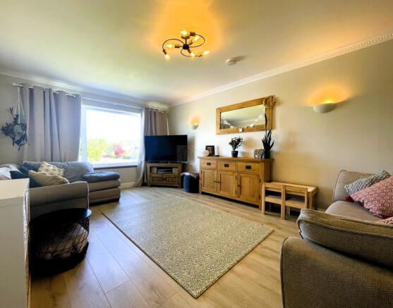 Lounge a.JPG