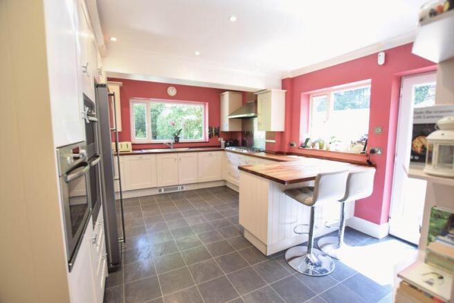 Kitchen/breakf...