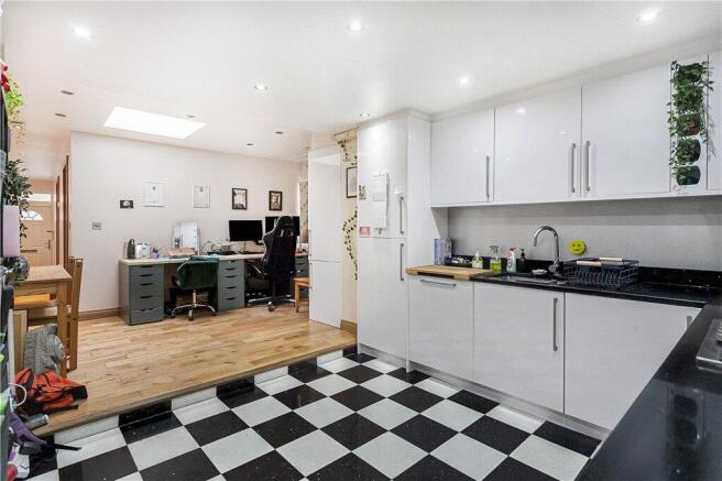 Kitchen/Lounge