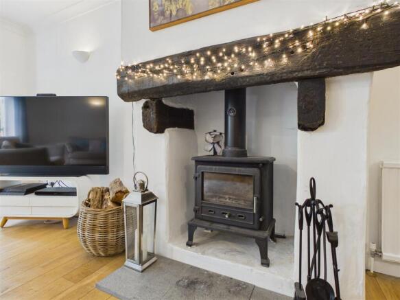 4 bed Detached for sale Image 10