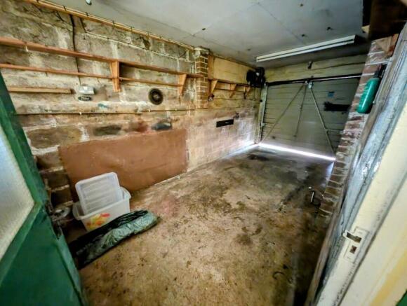 garage.jpg