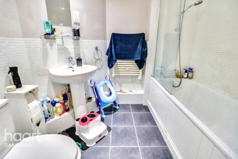 Portland Place, Greenhithe