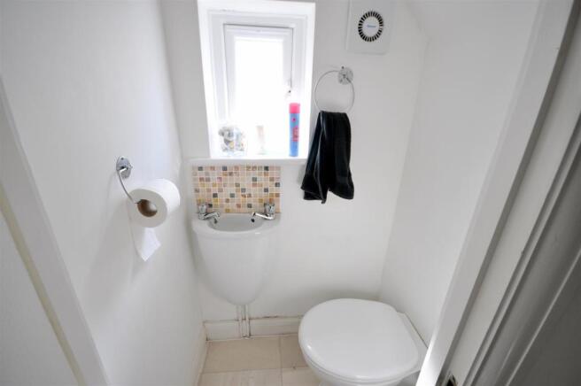Cloakroom/wc