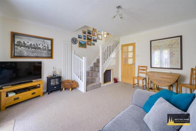 Meadowcroft Close, Tile Hill, Coventry ** TWO DOUBLE BEDROOMS ** photo 4