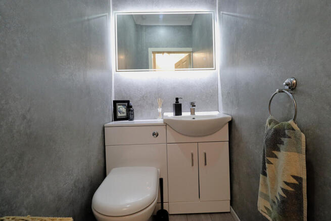 2 bed Terraced for sale Image 7