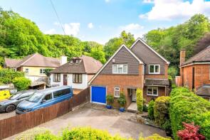 Ashbank House, Robin Hood Road, Knaphill, Woking GU21 2NA