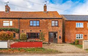 Mayflower Cottage, The Street, North Walsham NR28 9PT
