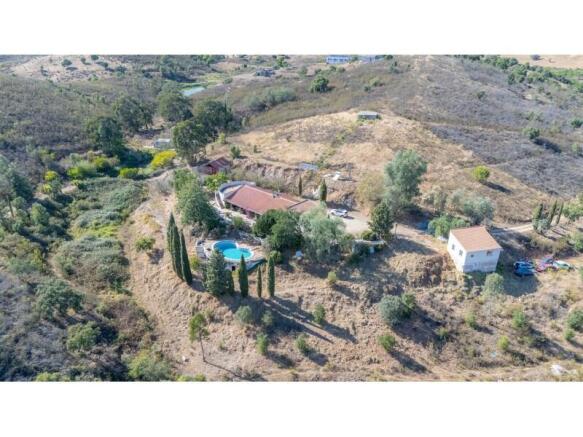 A beautiful 10-hectare Portuguese-style 'Farm', Mexilhoeira Grande