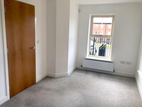 2 bed Town House to rent Image 7