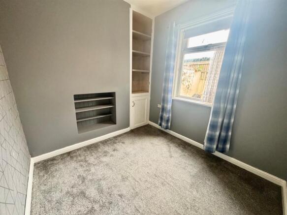 3 bed Terraced for sale Image 12