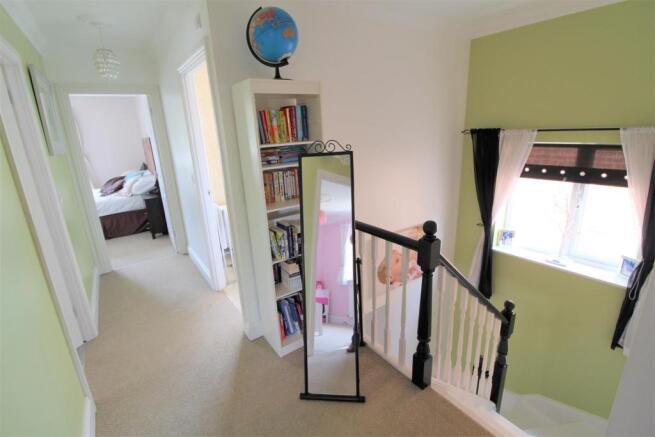 FIRST FLOOR LANDING