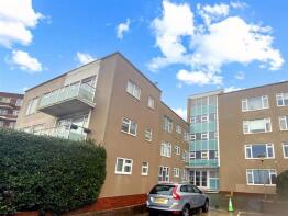 Flat 20, Lancaster Court, Kingsway, Hove BN3 2TQ