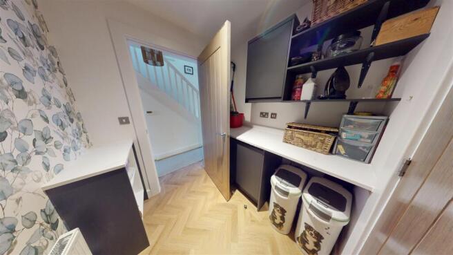4 bed Detached for sale Image 10