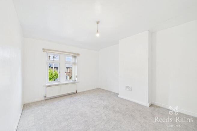 3 bed End of Terrace to rent Image 4