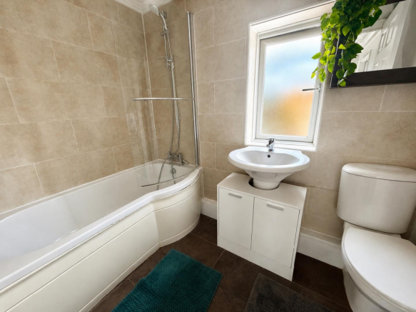 3 bed Semi-Detached for sale Image 8
