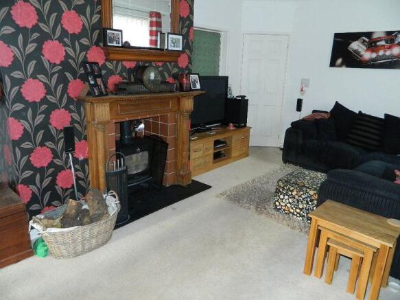 Lounge Pic 1