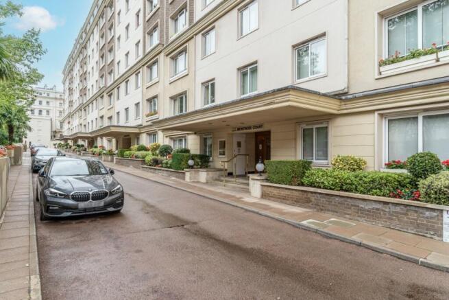 74-Montrose-Court...