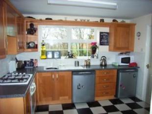 Kitchen: