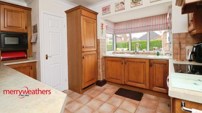 2 bed Detached Bungalow for sale Image 10