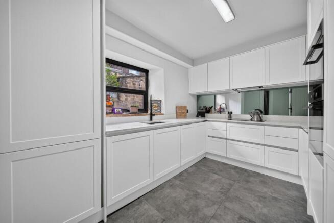 3 bed Semi-Detached for sale Image 4