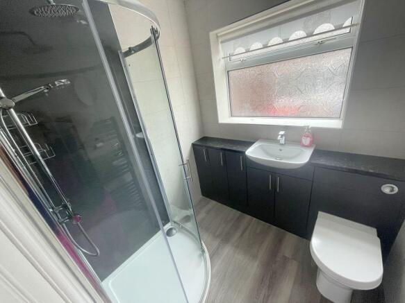3 bed Bungalow to rent Image 10