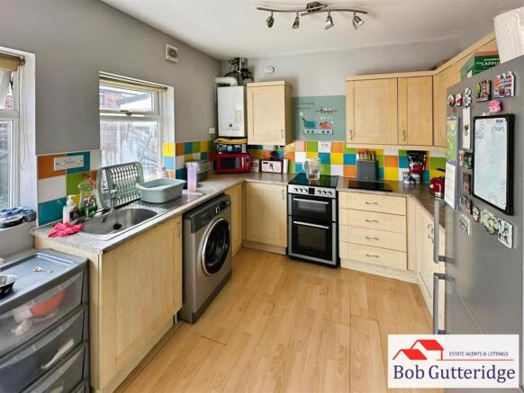 FITTED KITCHEN / DINING ROOM