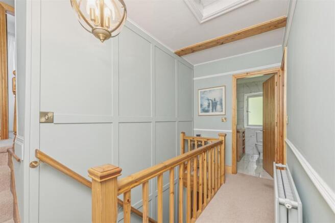 4 bed Semi-Detached for sale Image 12