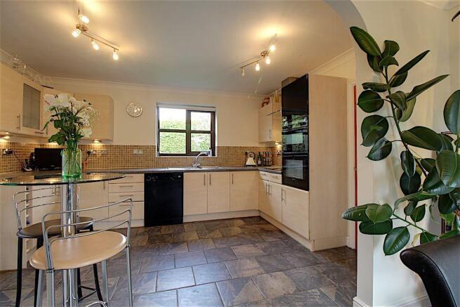 Kitchen / Breakfast Room