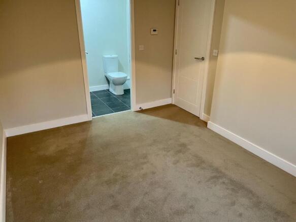 3 bed House to rent Image 12