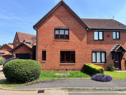 Berkeley Close, Hucclecote, GL3
