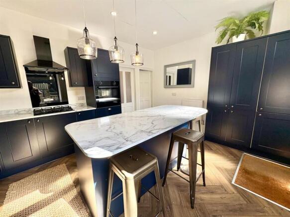 3 bed Terraced for sale Image 4