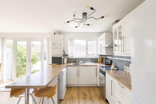 Kitchen / Dini...