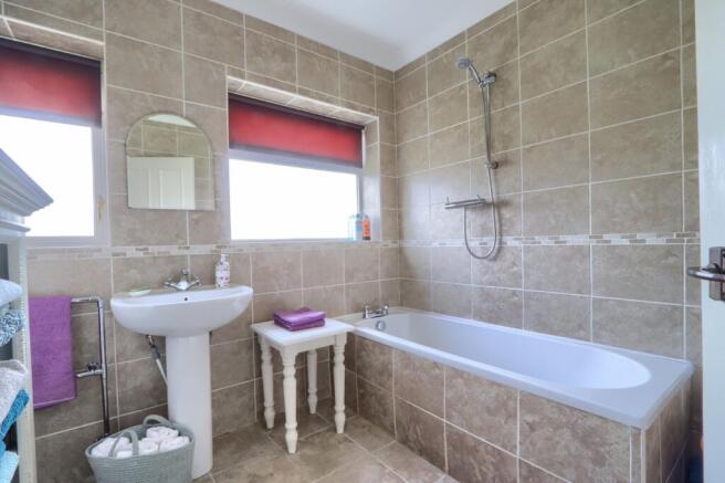 3 bed Semi-Detached for sale Image 11