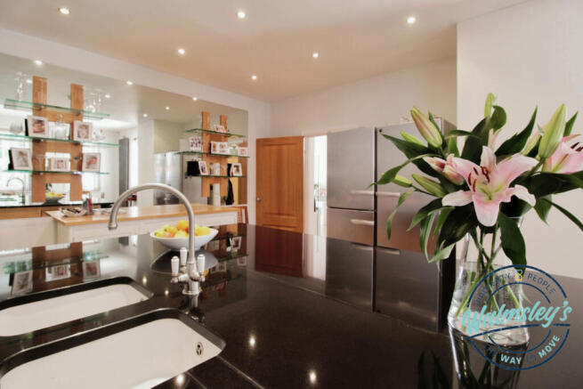 Kitchen dining with Island