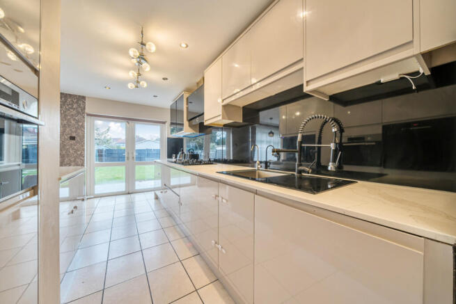 1416125-20-69b448...