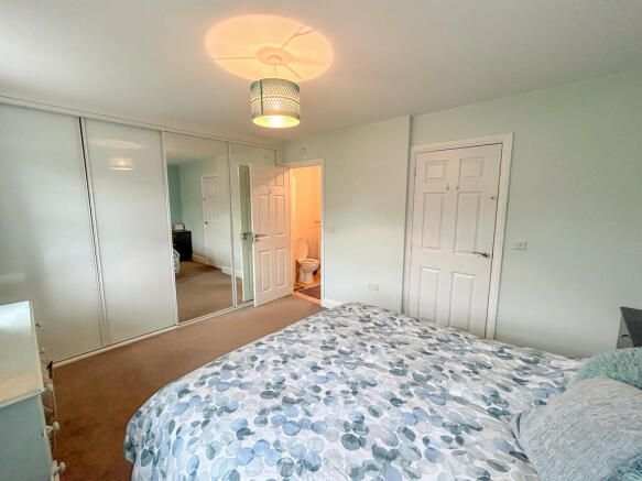 bedroom 1-2
