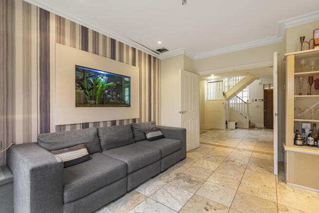 Snug through to Entrance Hall