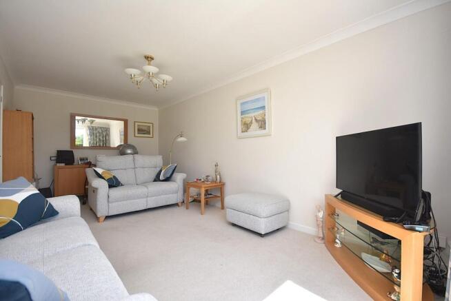 13 Wye Close, Barry, CF62 7TF photo 4