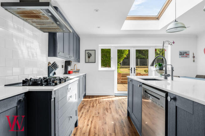 Kitchen/Breakfast Area