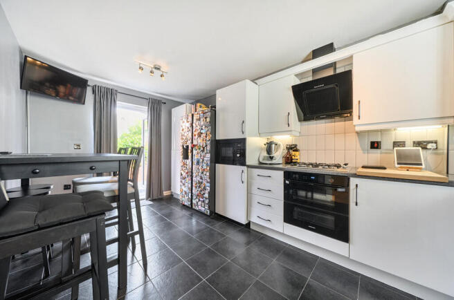 Farnborough Avenue, Bilton  photo 4
