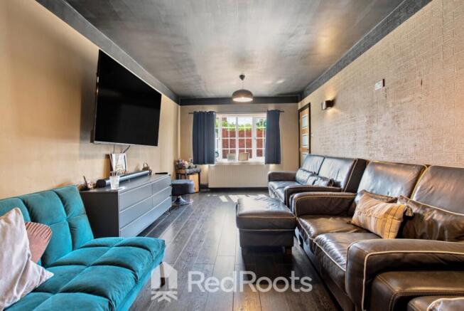 4 bed Semi-Detached for sale Image 11