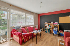 2, 162 Ayerst Court, Beaumont Road, London E10 5AD