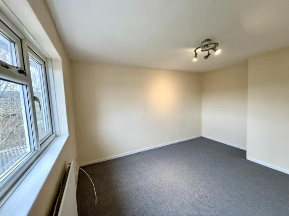 3 bed Semi-Detached for sale Image 9